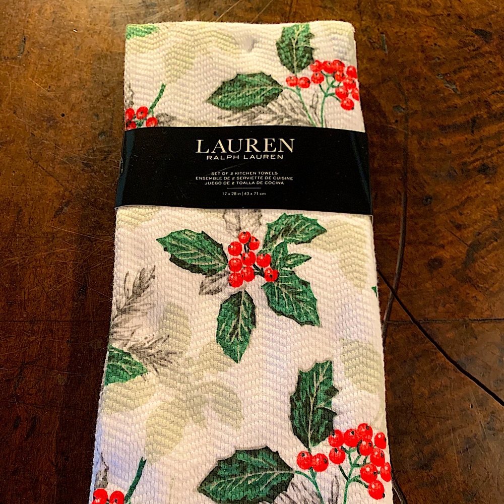 RALPH LAUREN KITCHEN TOWELS HOLLY BERRIES SET OF 2 NEW